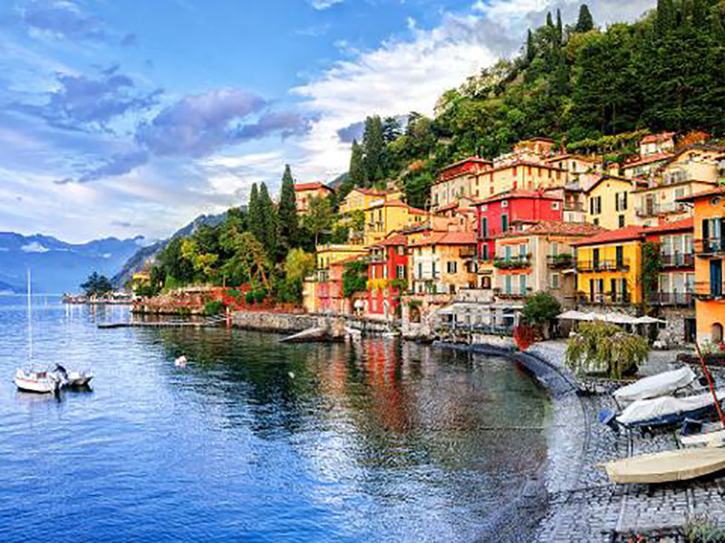 The 10 best hotels close to Como San Giovanni Train Station in Como, Italy