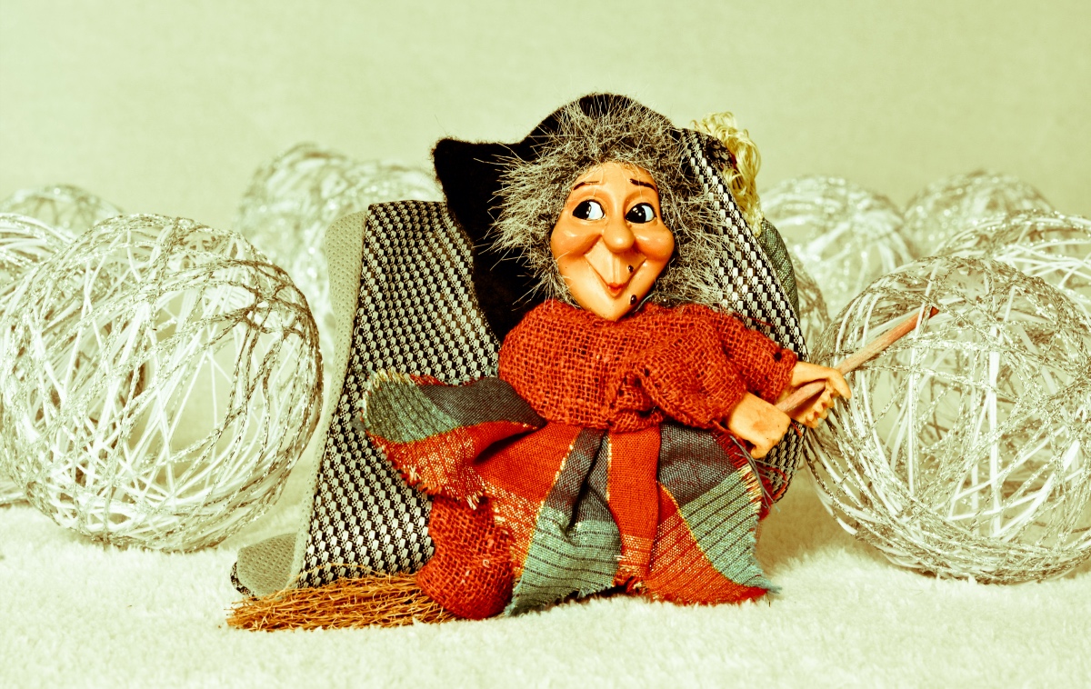 A unique Italian holiday: La Befana, a good witch – From Home to Rome
