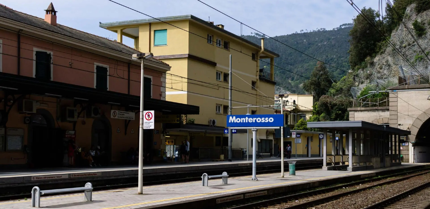 Monterosso Train Station (Cinque Terre) Guide | ItaliaRail