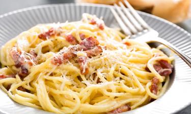 traditional roman pasta alla carbonara. Spaghetti carbonara.